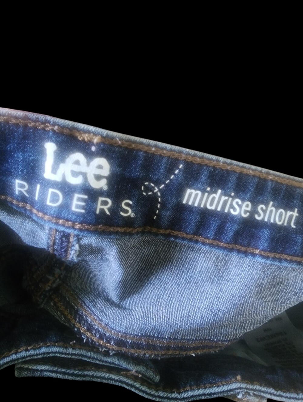 Lee Riders Mid-Rise Womens Bermuda Denim Shorts Blue Size 16 EUC - Picture 3 of 4